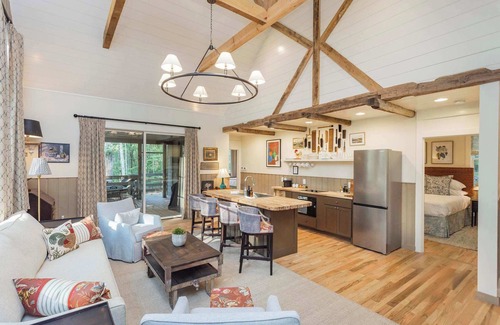 McEwen House | 🦌 The Covey: Luxury Woodland Farm Retreat 🦌