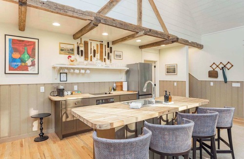 McEwen House | 🦌 The Covey: Luxury Woodland Farm Retreat 🦌