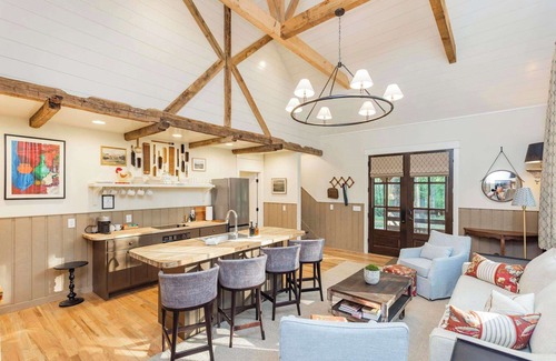 McEwen House | 🦌 The Covey: Luxury Woodland Farm Retreat 🦌