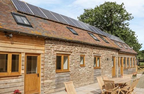 Munslow House | The Cow Byre, Heath Farm