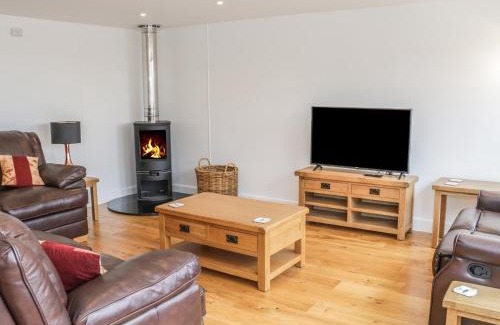 Munslow House | The Cow Byre, Heath Farm