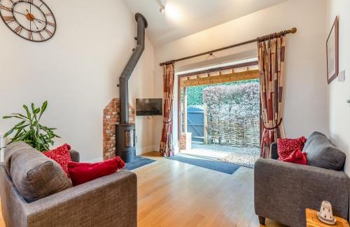 East Woodyates House | The Cow Shed