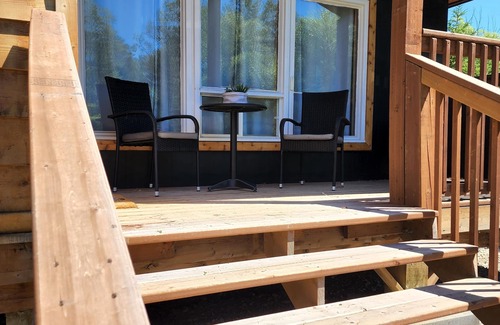 Beaconia Cabin | The cozy cabin… 12 minutes to Grand Beach!