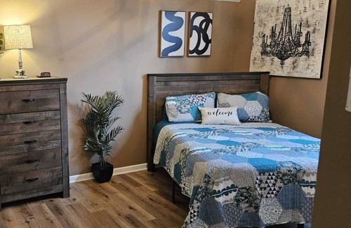 Belle Mina House | The Cozy Chalet, a pet friendly home away from home!