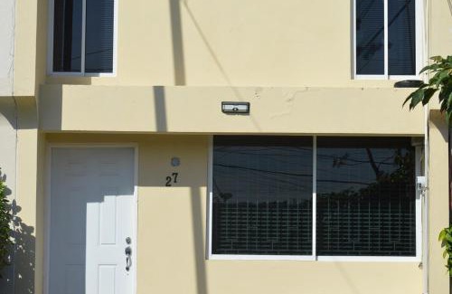 Gordon Town Apartment | The Cozy Flat by UWI