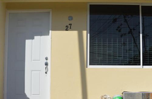 Gordon Town Apartment | The Cozy Flat by UWI