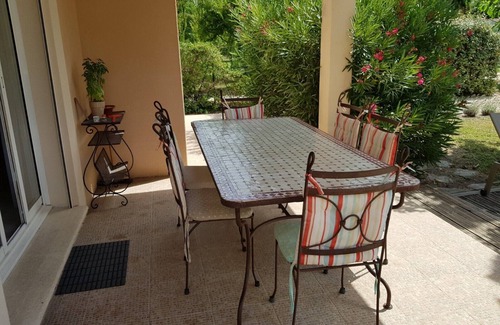 L'Isle-sur-la-Sorgue House | "The Cozy Nest of L'Isle" Your Private Escape in L'Isle-sur-la-Sorgue, Vaucluse