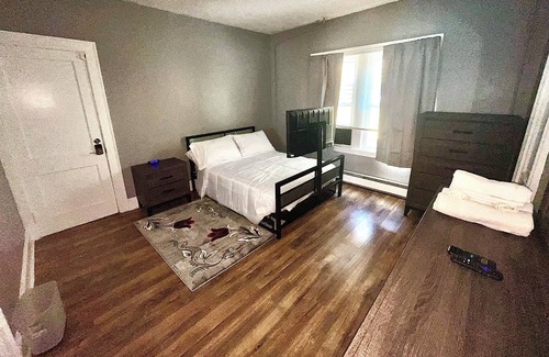New Britain House | The Cozy Spot On The Hill
