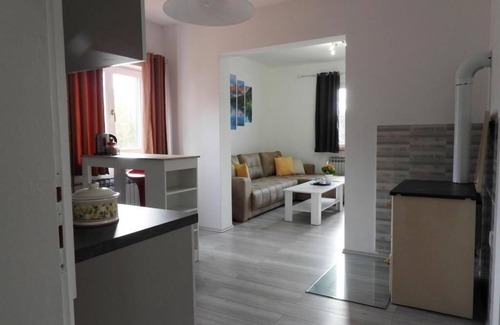 Kupjak House | The cozy vacation home offers a hot tub and peace.