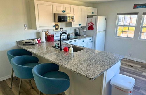 Flamingo Bay House | The Crab Shack - Cozy Comfort in Flamingo Bay - 2Bed/1Bath