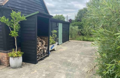 Gawcott Cabin | The Cranny - a cosy, rural retreat