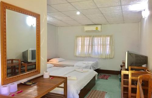 Chong Kham Hotel | The Creek Garden Huainamrin Resort