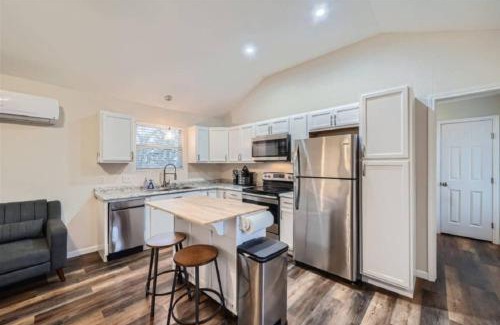 Cedar Creek House | The Creek House