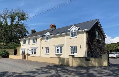 Ludchurch House | The Croft Guest House