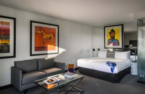 Prahran Hotel | The Cullen Melbourne - Art Series