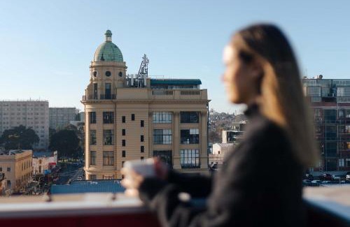 Prahran Hotel | The Cullen Melbourne - Art Series