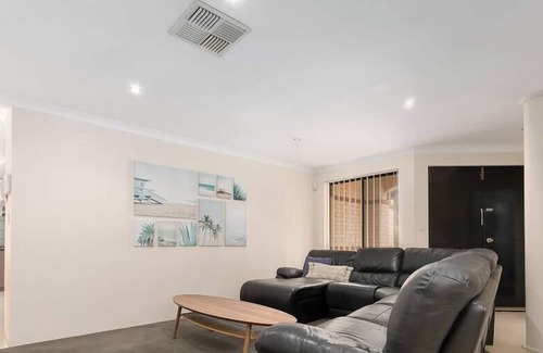 Wannanup House | The Cut "Oasis" Just Relax and Chill