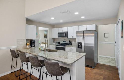 Palm Harbor House | The Cycling Mermaid Palm Harbor, Florida - Bonus Travel Itinerary!