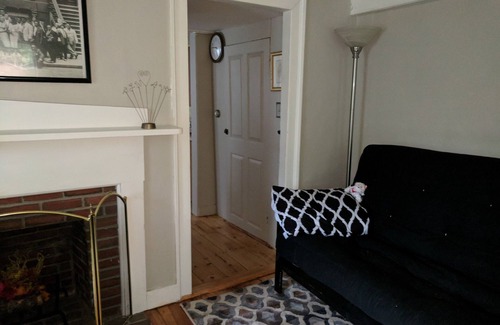 Chester Other | The Daffodil 1743 Getaway Apartment