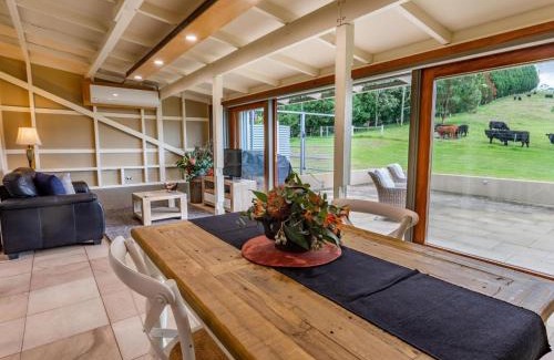 Barrengarry House | The Dairy at Cavan I Kangaroo Valley I Stunning Views