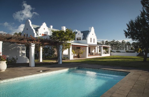 Die Barakke House | The Dam Suite. Double Luxury room with ensuite bathroom