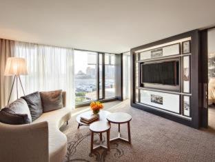 Pyrmont Hotel | The Darling at The Star