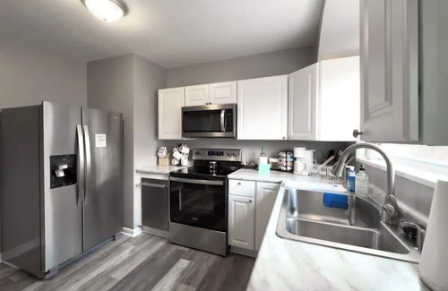 Highland Heights House | The Darling Rose | 10 min to Downtown Cincinnati