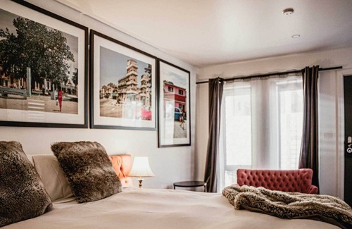 Daylesford Apartment | The Daylesford Art Motel (Signature Suite 7) Accessible Studio + Parking