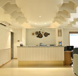 Shivajinagar Hotel | The Deccan Royaale, Shivaji Nagar