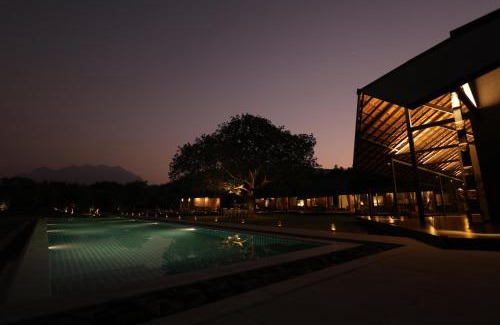 Junagadh Villa | The Deck