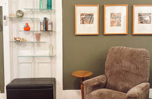 Champaign Apartment | The Den on Walnut Street in Downtown Champaign