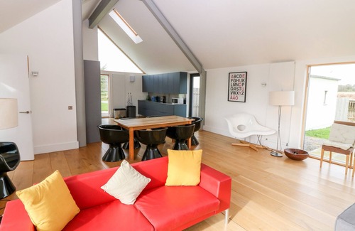 Westhill Cottage | THE DEN, pet friendly, with open fire in Westhill
