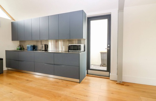 Westhill Cottage | THE DEN, pet friendly, with open fire in Westhill