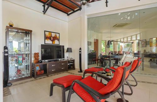 Kuala Teriang Villa | The Diamond Villa, Pool & Jacuzzi with Panoramic Views