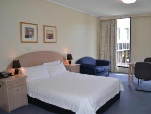 Dingley Village Hotel | The Dingley Hotel