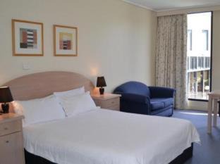 Dingley Village Hotel | The Dingley Hotel