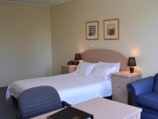 Dingley Village Hotel | The Dingley Hotel