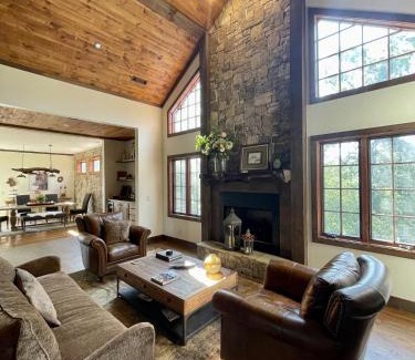 Blue Ridge Bed & Breakfast | The Dogwood Inn