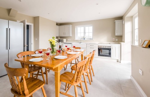 Leiston Cottage | The Dower House - sleeps 8 guests in 4 bedrooms