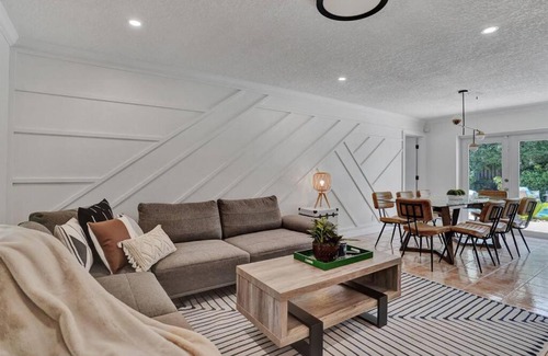 Imperial Point House | The Dreamcatcher - 4 Bed, 2 Bath, Private Heated Pool, BBQ, Game Room, Park