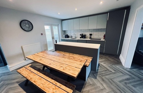 Lytham St. Anne's Apartment | The Dunes, Lytham St Annes - stunning coastal getaway!