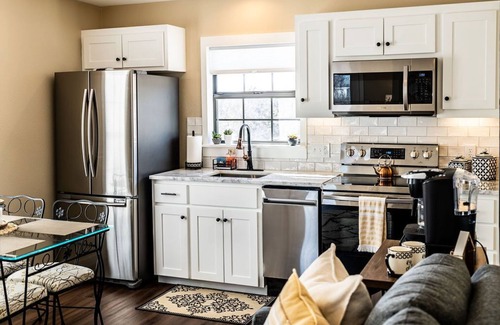 Decatur Apartment | The Eagle's Nest: A Charming Oasis Minutes from Decatur Square