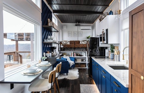 Jamestown House | The Eagles Nest