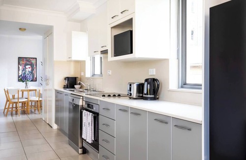Kings Cross Apartment | The Earl Potts Point Paradise with Sydney Views