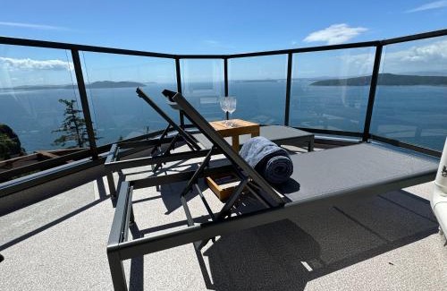 Pender Island Bed & Breakfast | The East Room - Sahhali On The Bluffs