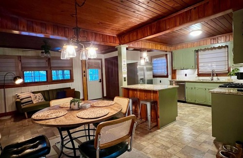 Hattiesburg House | The Eclectic Cottage! 3-bedroom house in charming Hattiesburg