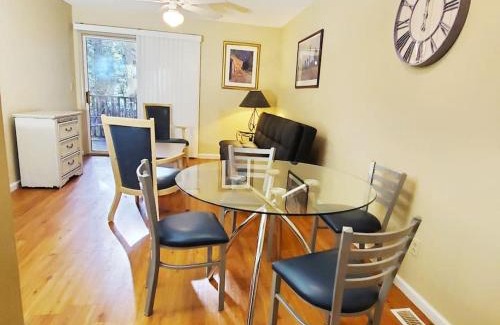 Anderson Apartment | The Eclectic. Entire Apartment