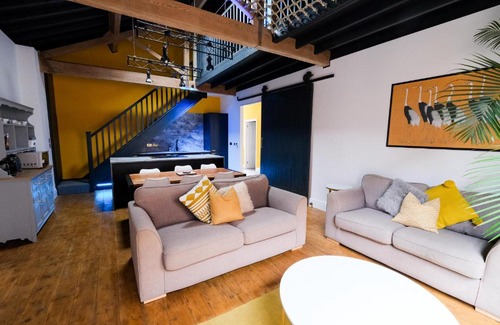 Southport Apartment | The Eden Warehouse - Gold Apartment, sleeps 6