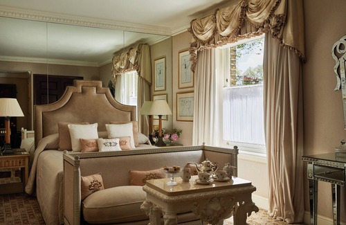 Brompton & Hans Town Hotel | The Egerton House Hotel