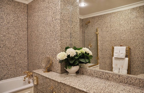 Brompton & Hans Town Hotel | The Egerton House Hotel